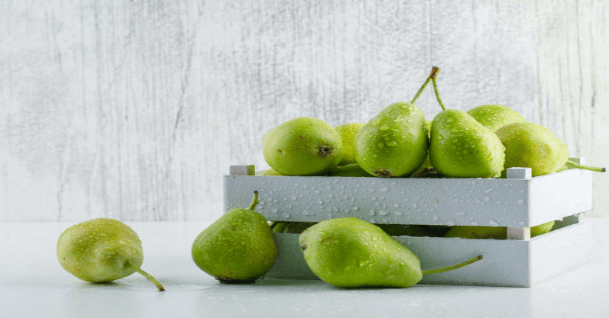 6 Health and Nutrition Benefits of Eating Pears