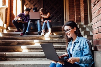 Australia plans to return international students